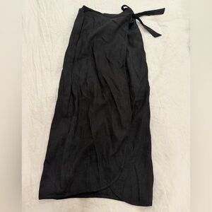 Linden Elegant Black Maxi Skirt